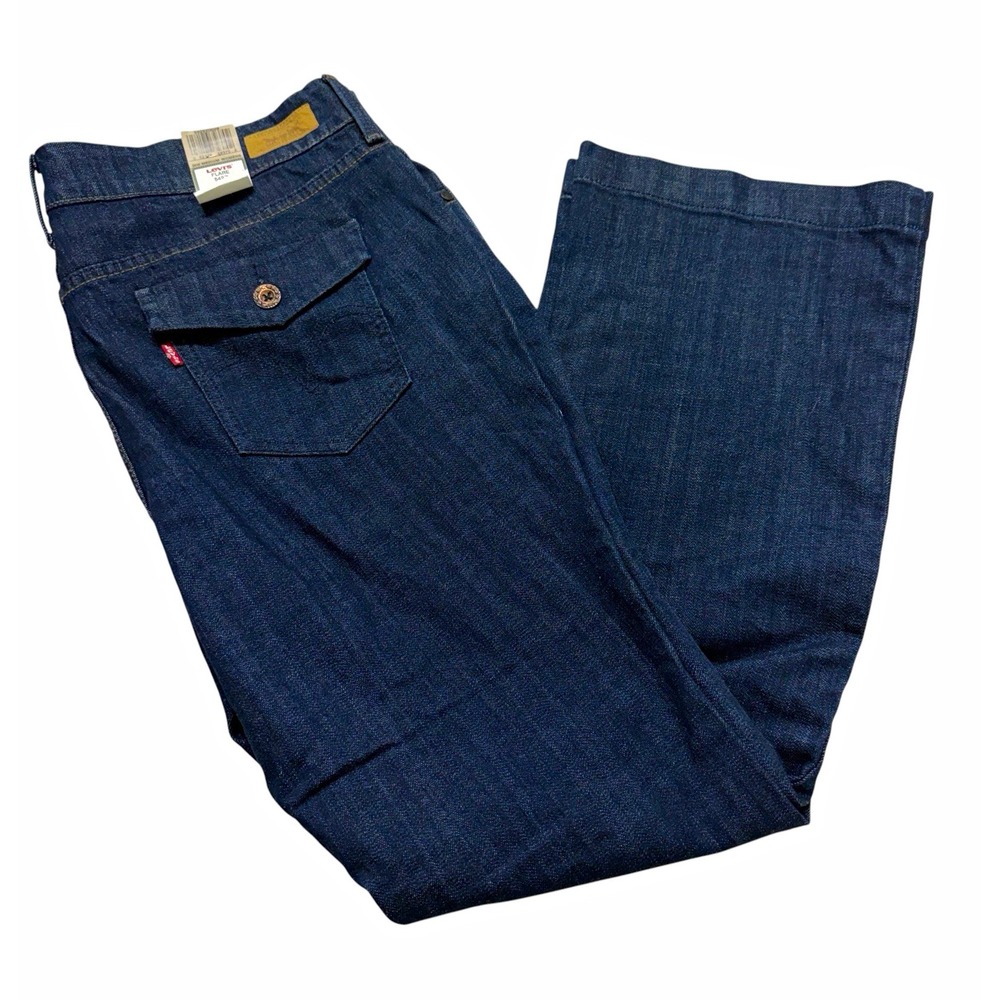 Levi's 542 Fits Every Body Flare Jeans Women's 20W Dark Wash Stretch Denim